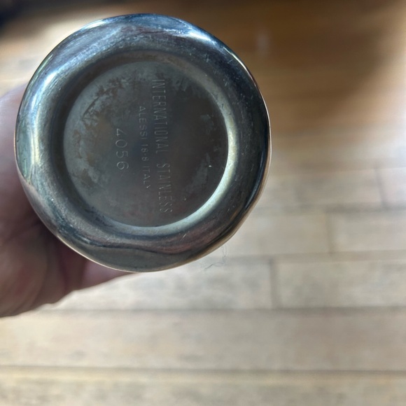 Alessi 870 Cocktail Shaker - Picture 4 of 5